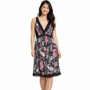 VERY VERA | Vintage Lace Accent Dress